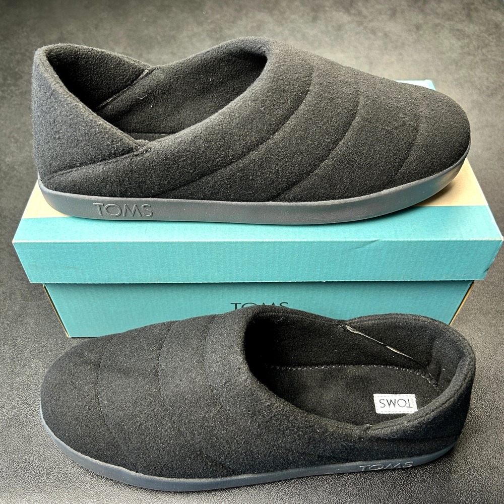 TOMS Ezra Slippers Mens Size 9.5 Black Felt Fleece Quilted Comfy NEW 10020287